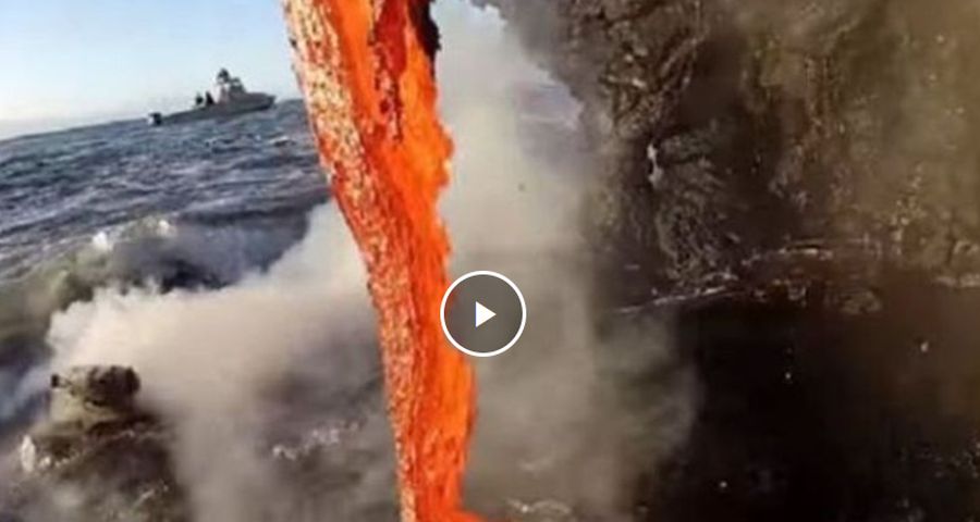 Impresionantes imágenes un  Volcán llegando al mar